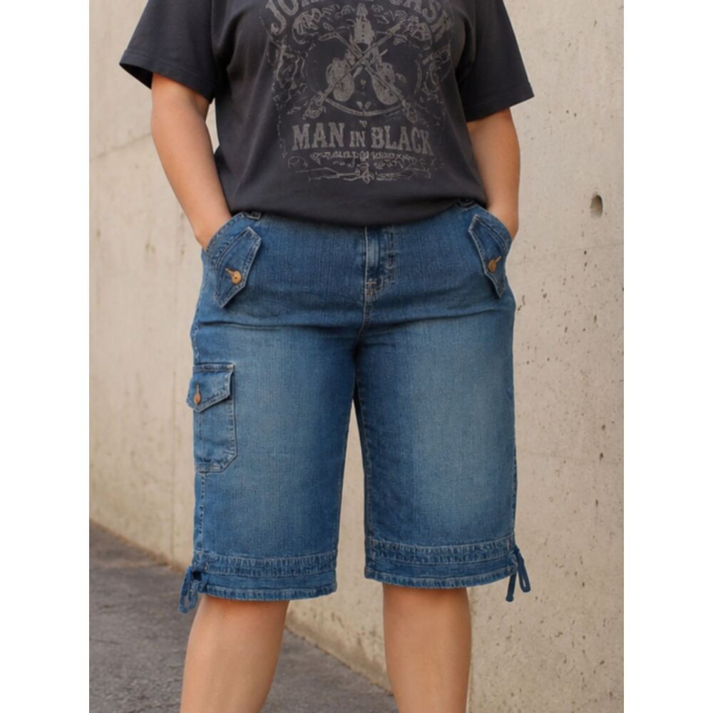 Bandolino Blu Denim Capri Jeans 16 Petite Stretch Embroidered Cargo NWT
